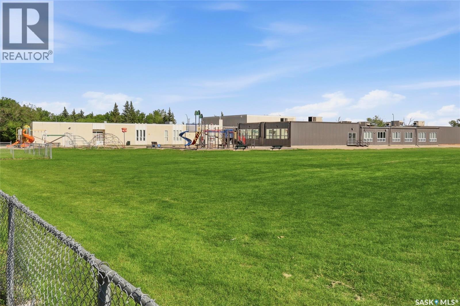 251 Sangster BOULEVARD - 36