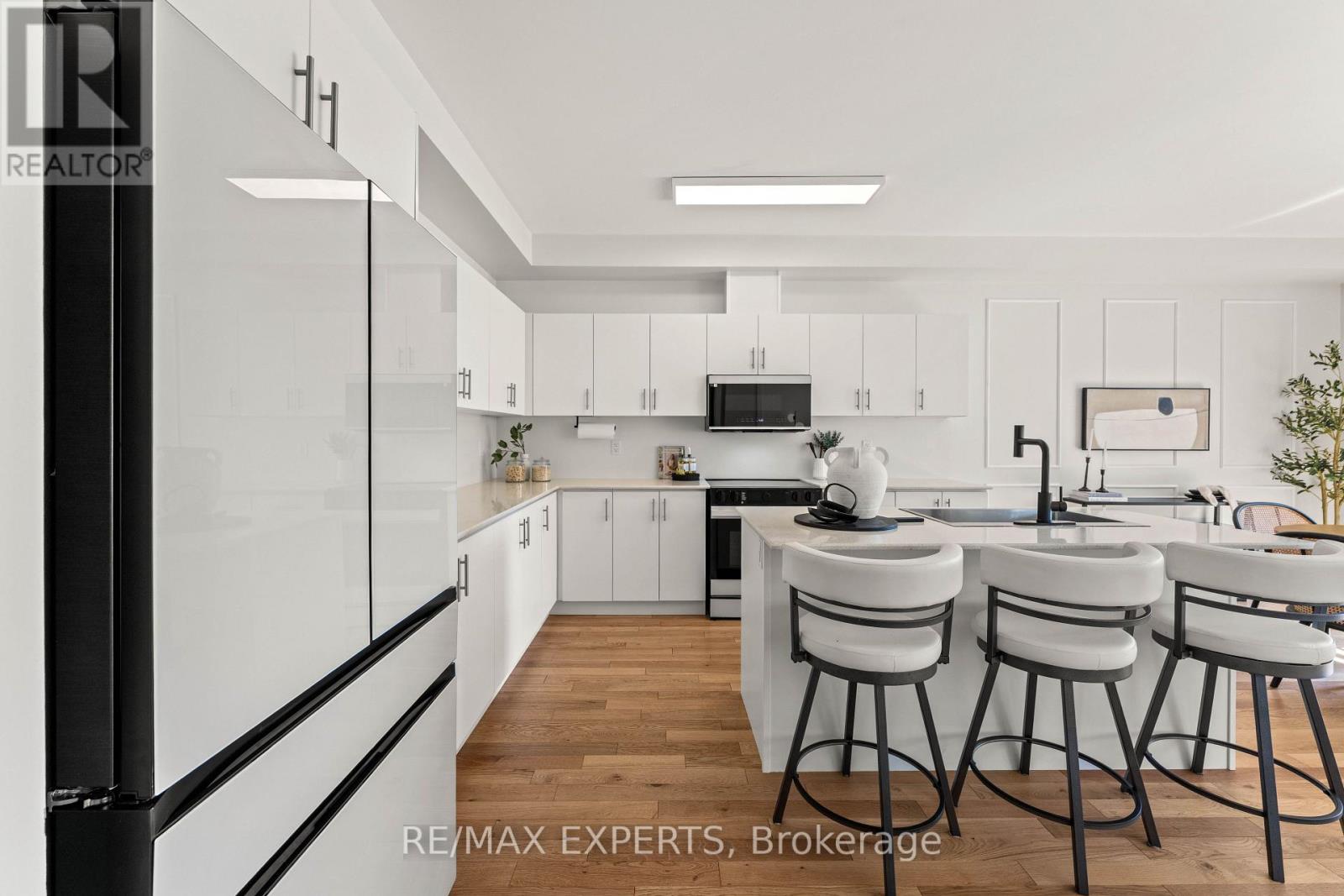 10 LAWRENCE D. PRIDHAM AVENUE - 8