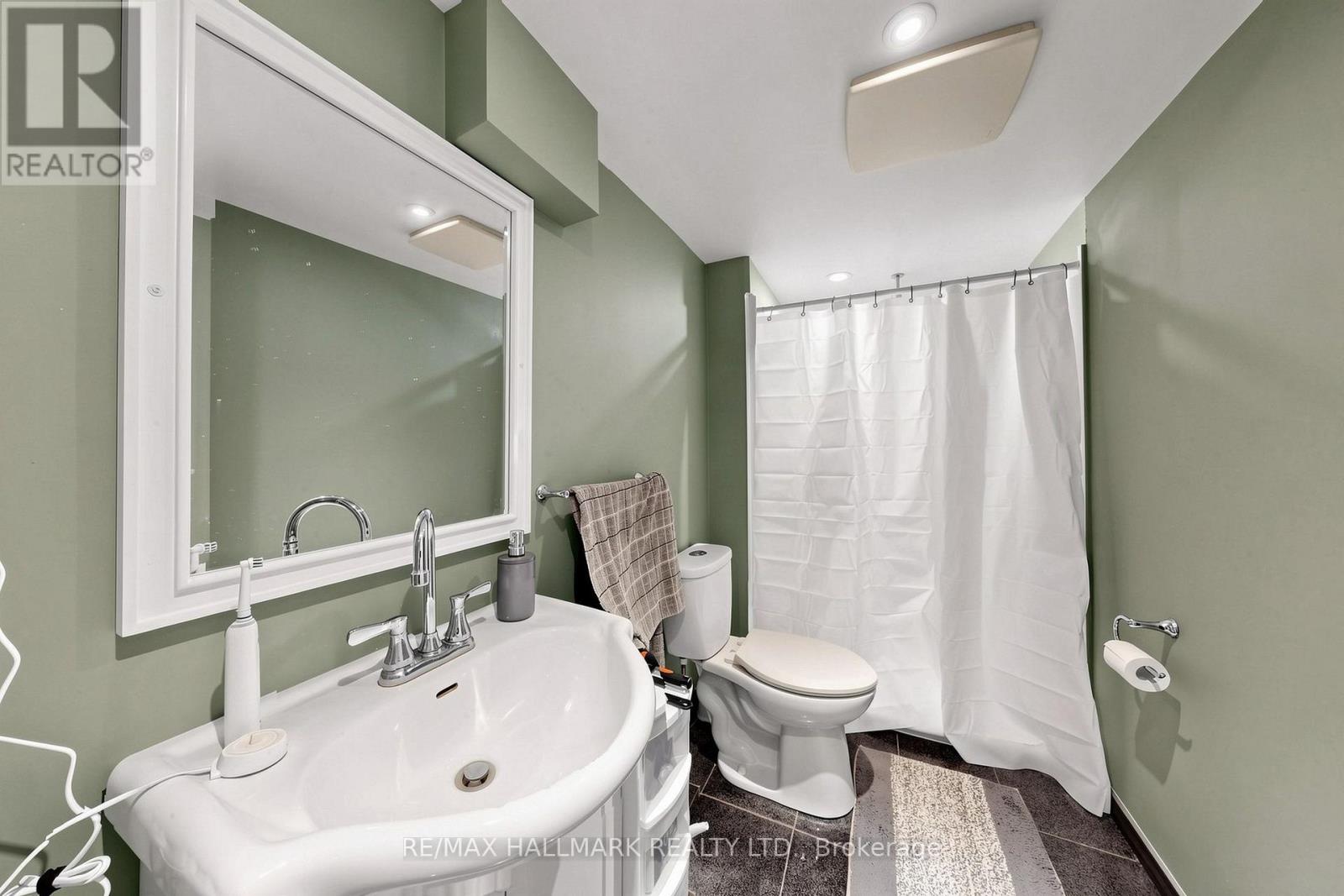 14 KERR LANE - Image 36