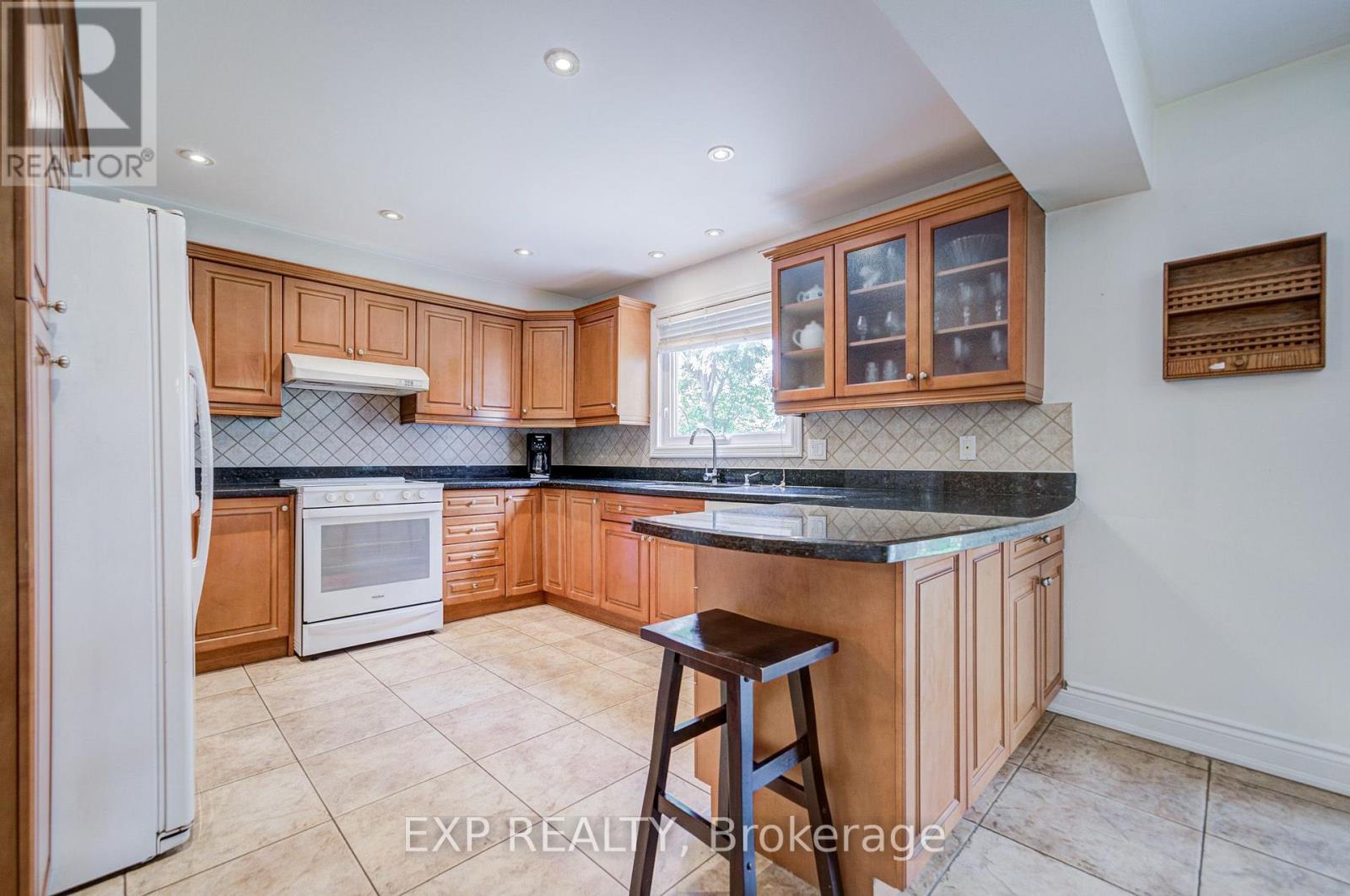 46 EDEN AVENUE - 11