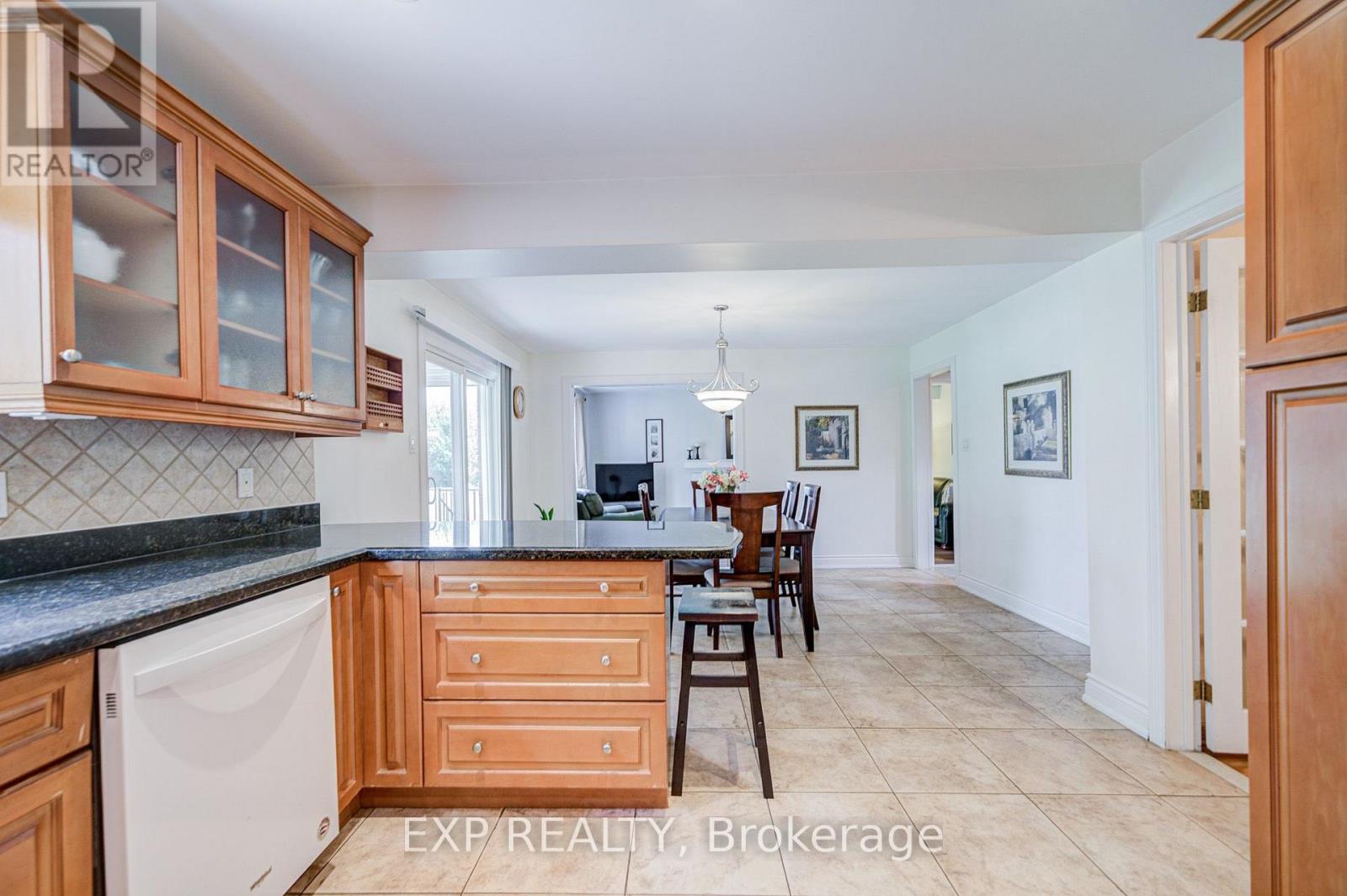 46 EDEN AVENUE - 13