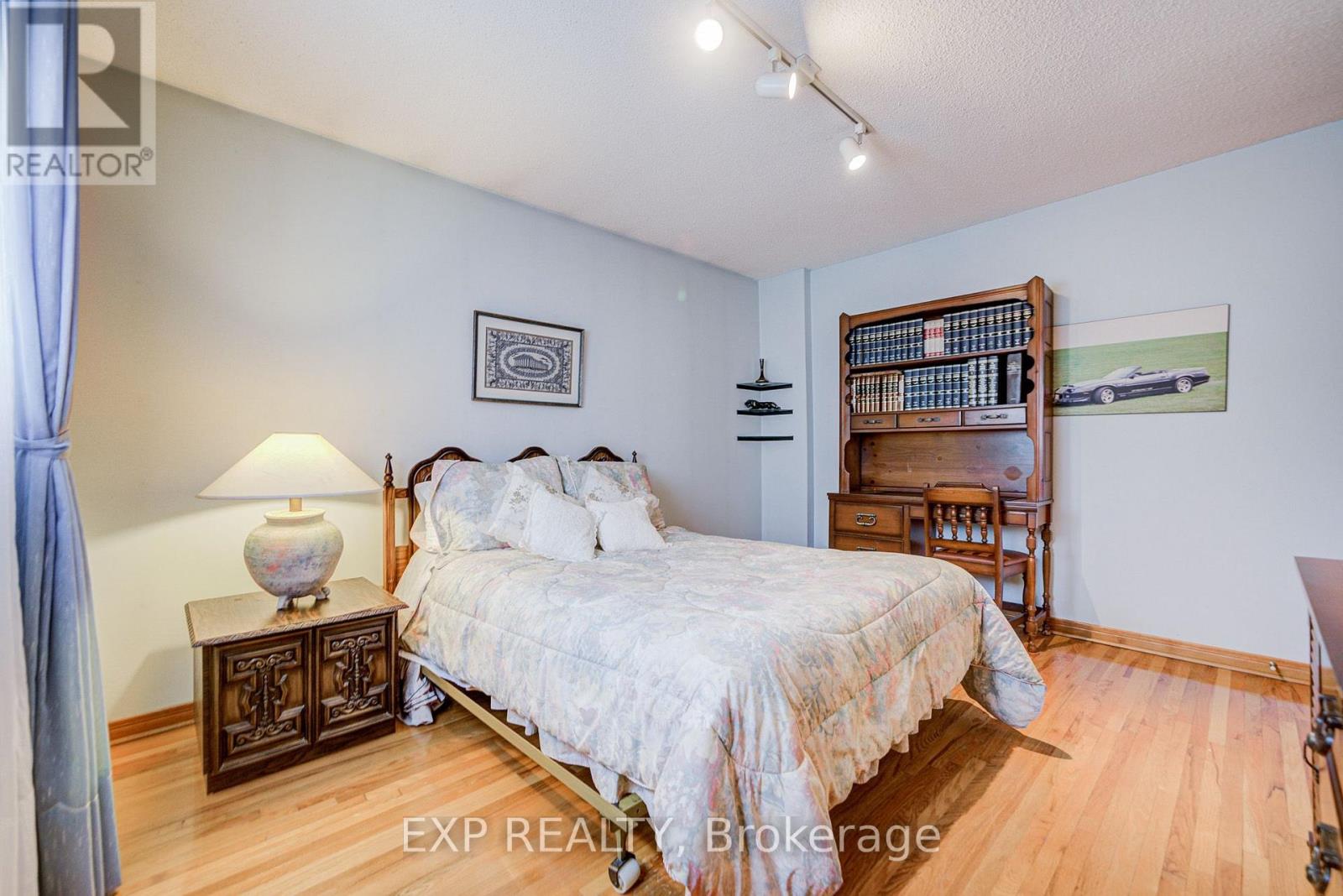 46 EDEN AVENUE - 21