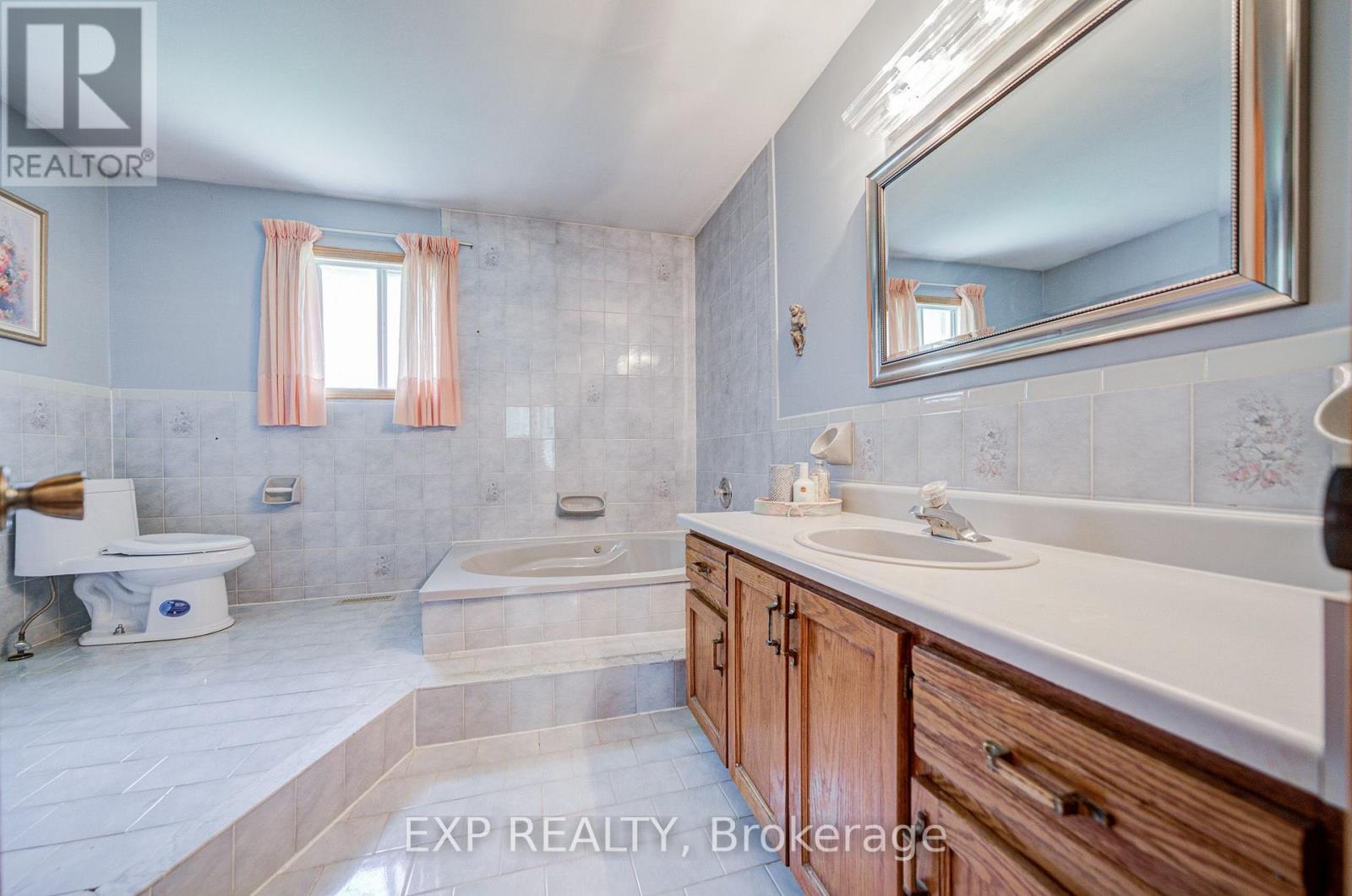 46 EDEN AVENUE - 26