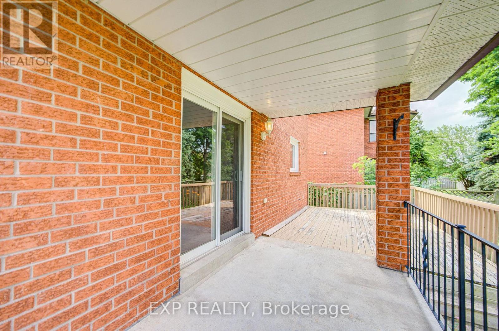46 EDEN AVENUE - 36