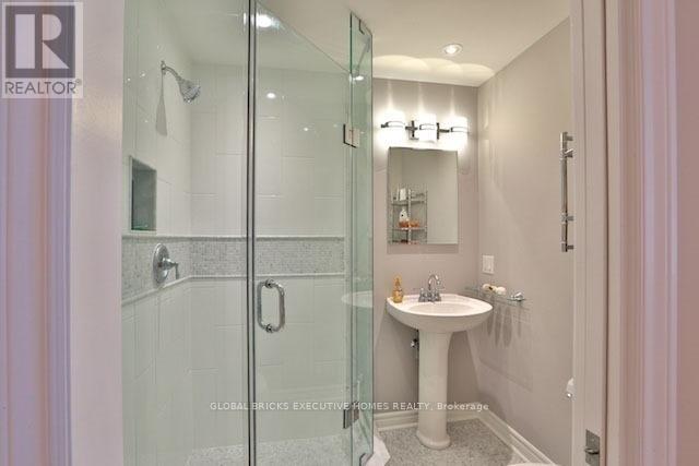 23 WHITEFRIARS DRIVE - 16