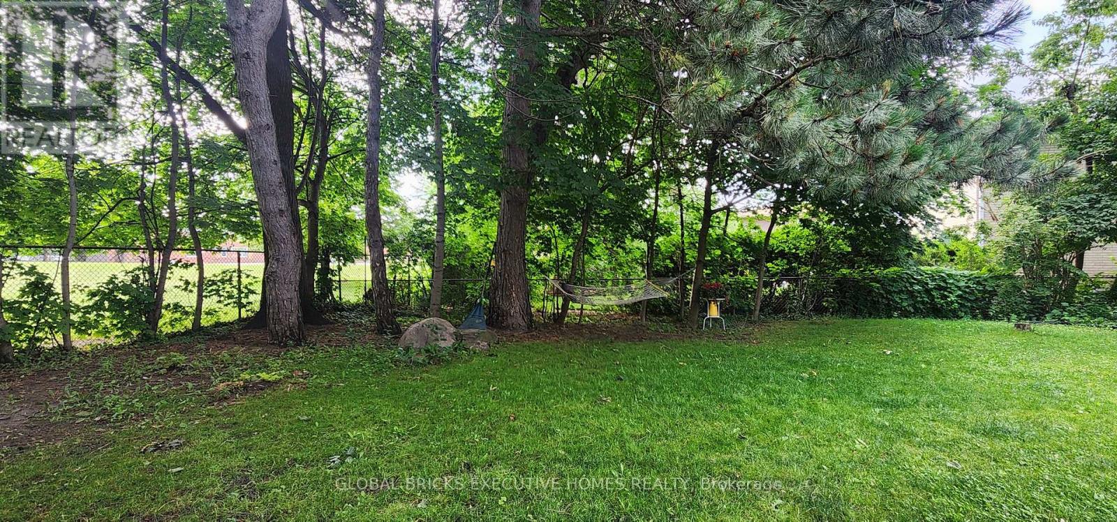23 WHITEFRIARS DRIVE - 24