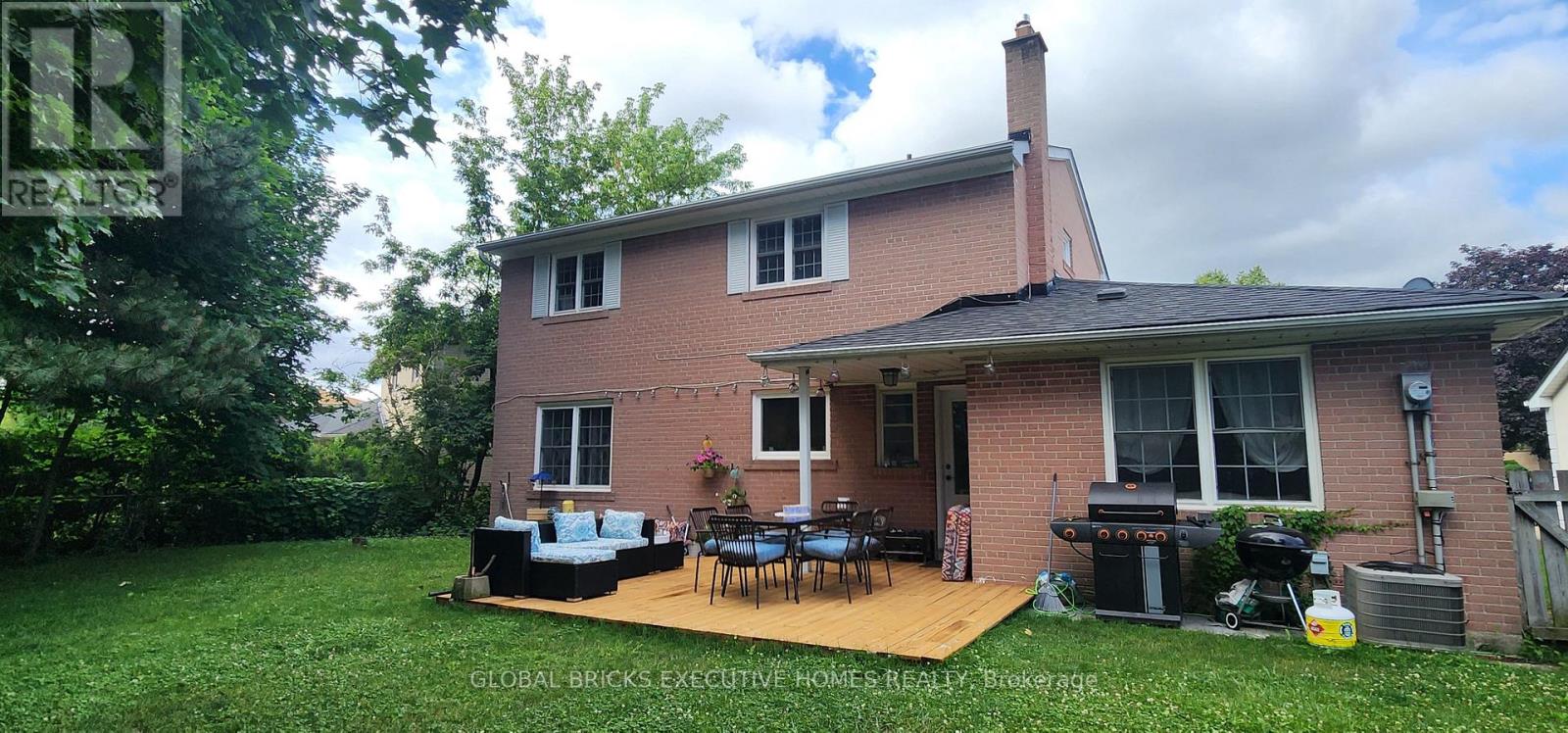 23 WHITEFRIARS DRIVE - 25