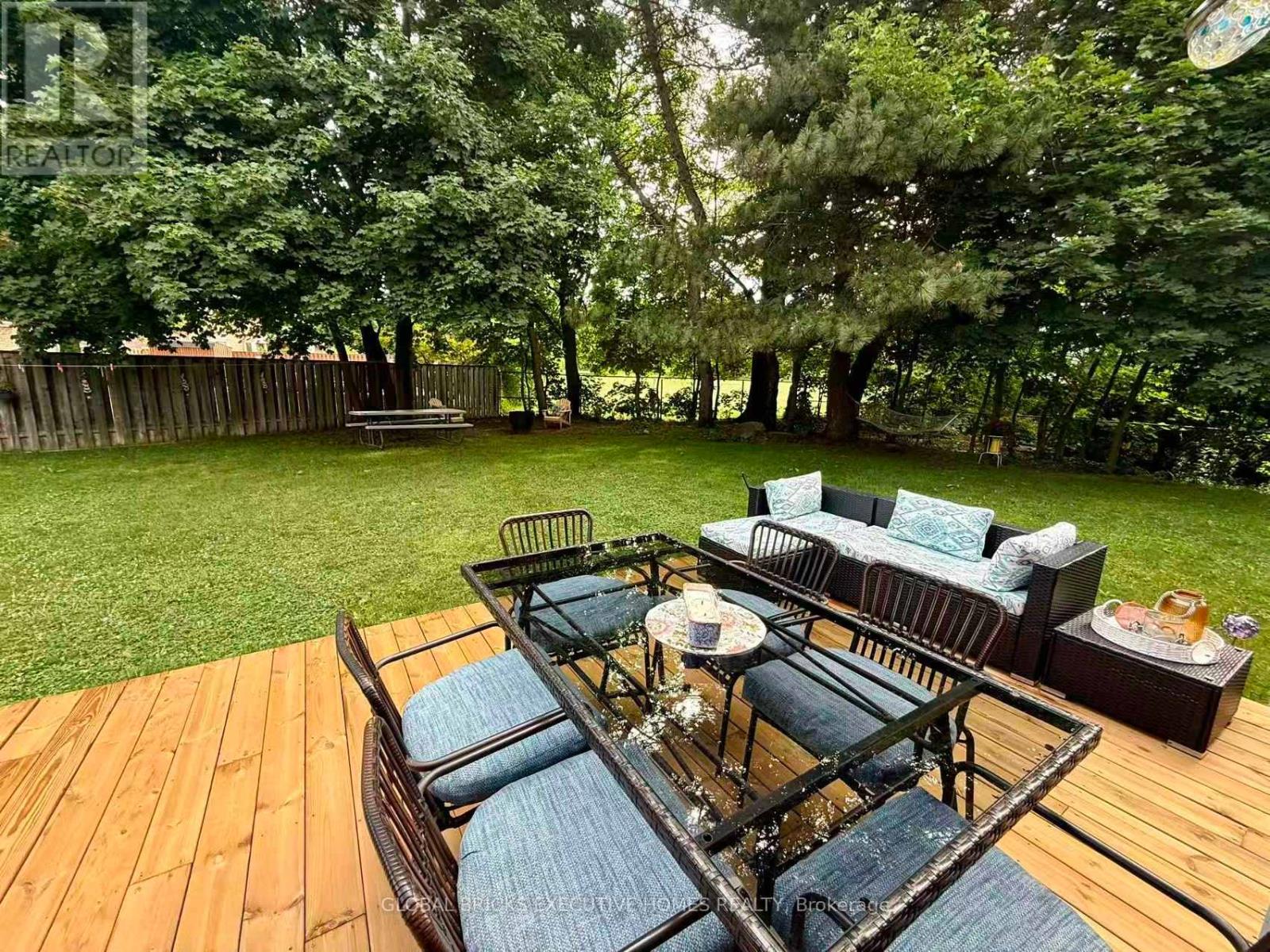 23 WHITEFRIARS DRIVE - 23