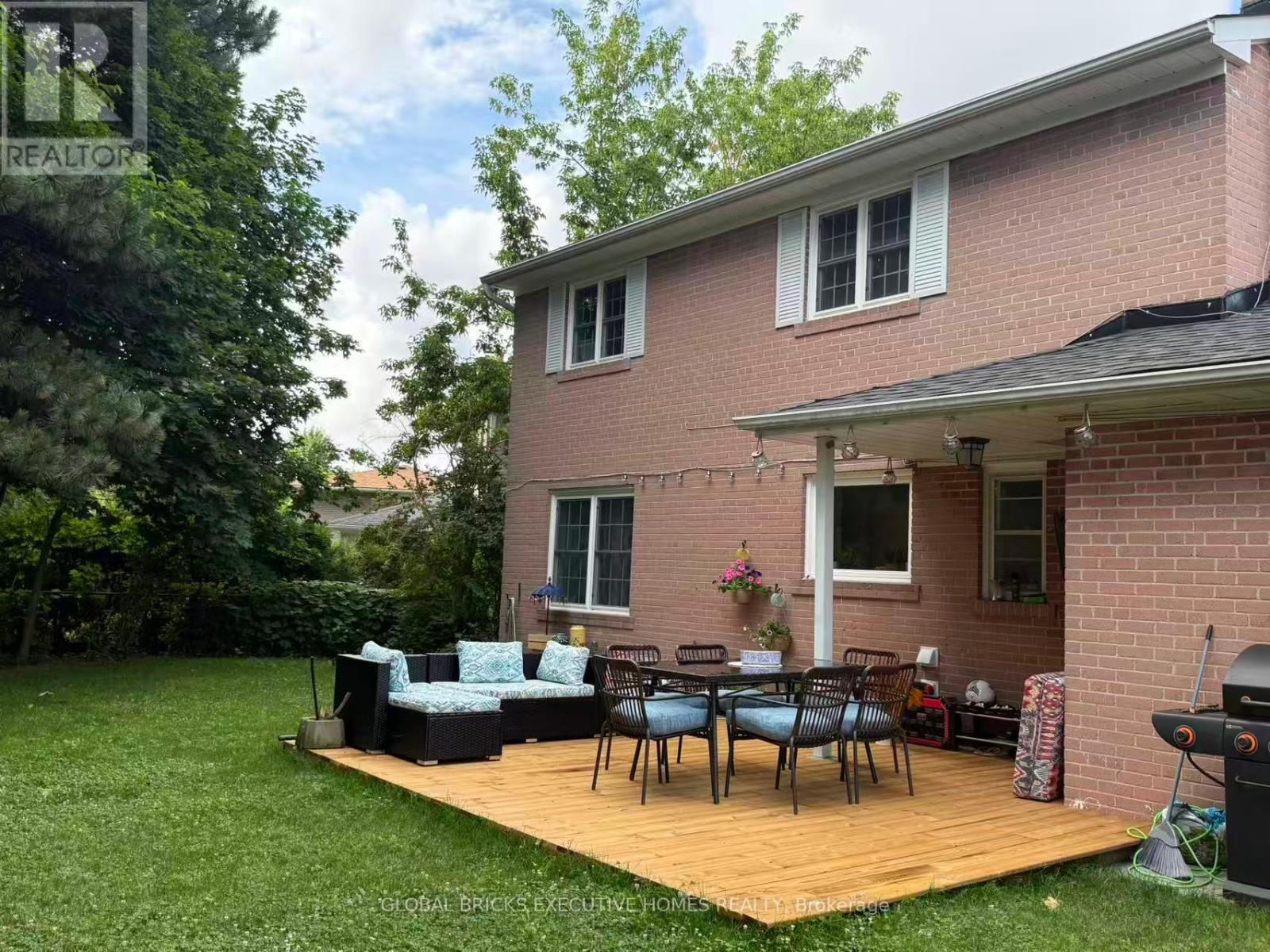 23 WHITEFRIARS DRIVE - 28
