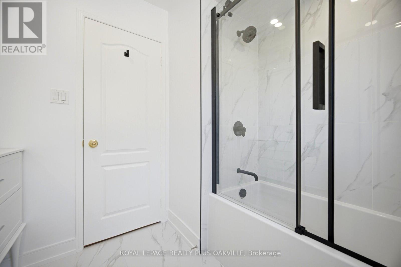 5275 RUPERTS GATE DRIVE - 32
