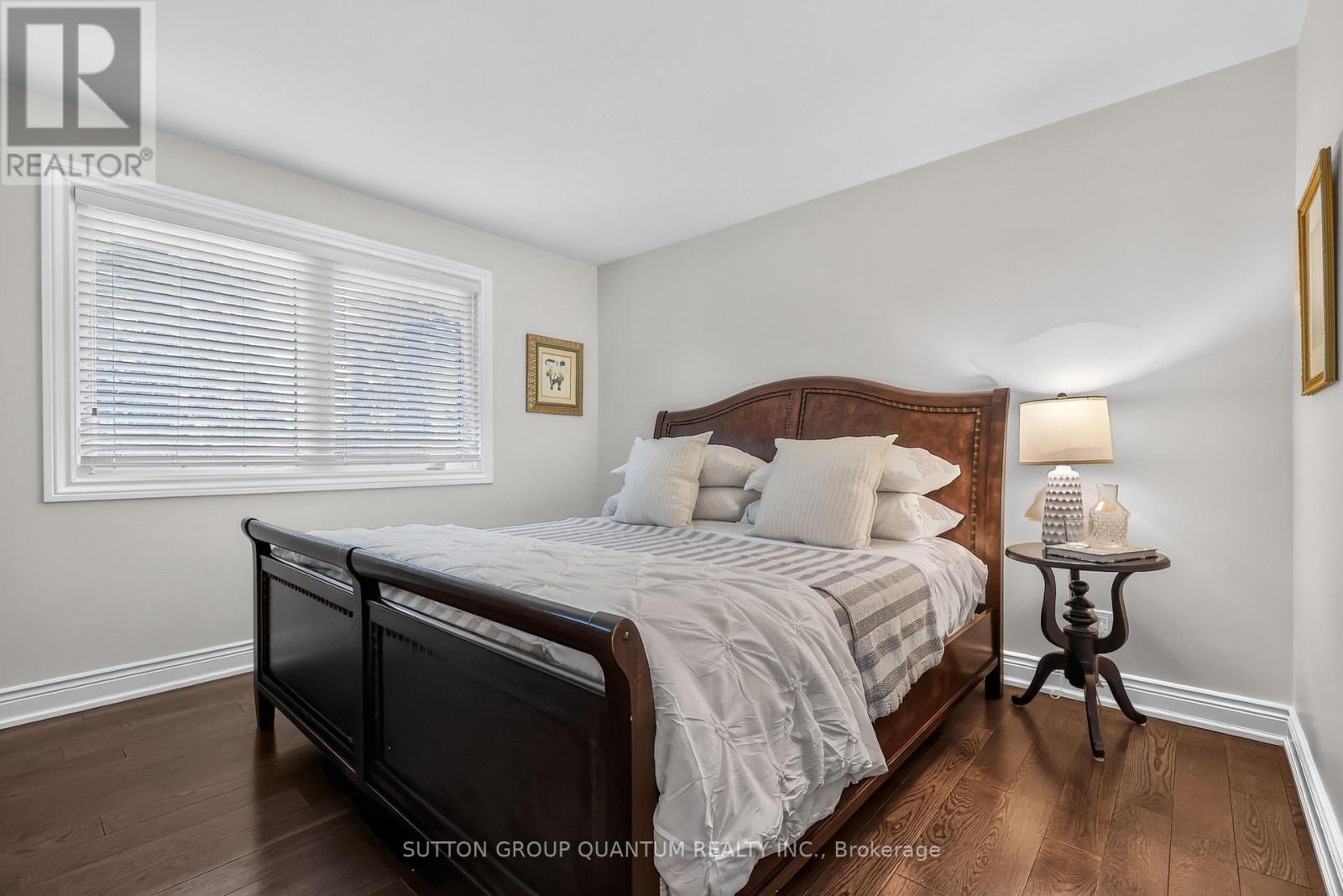 2233 ONEIDA CRESCENT - 13