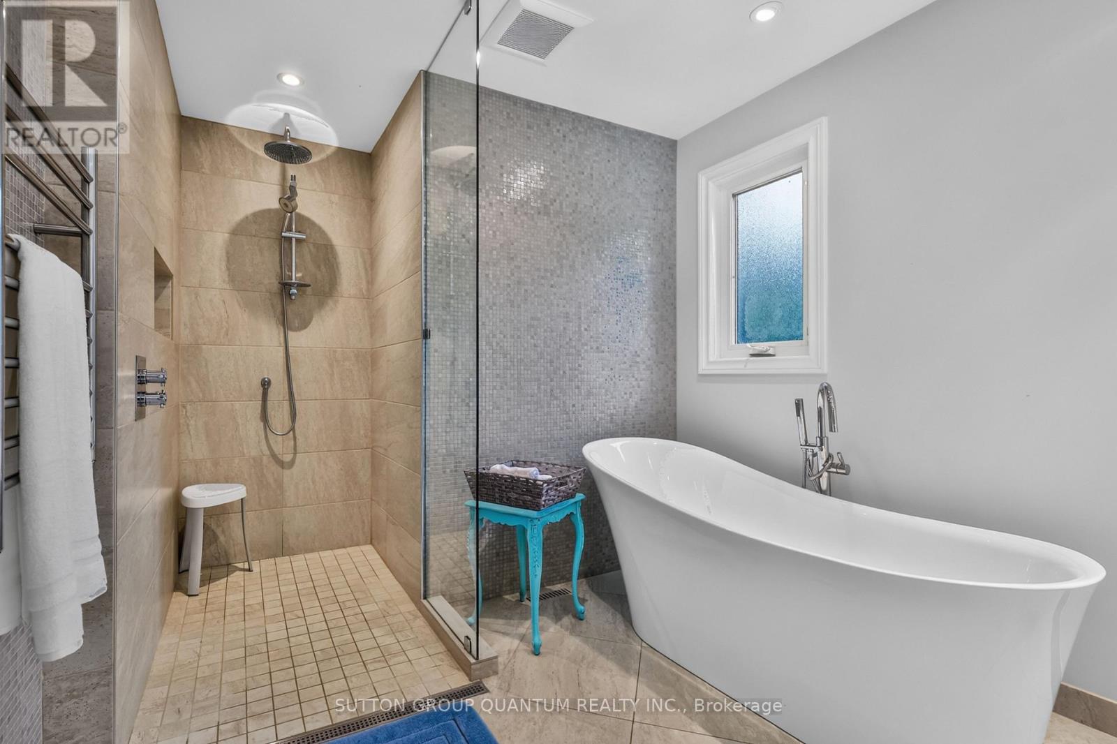2233 ONEIDA CRESCENT - 18