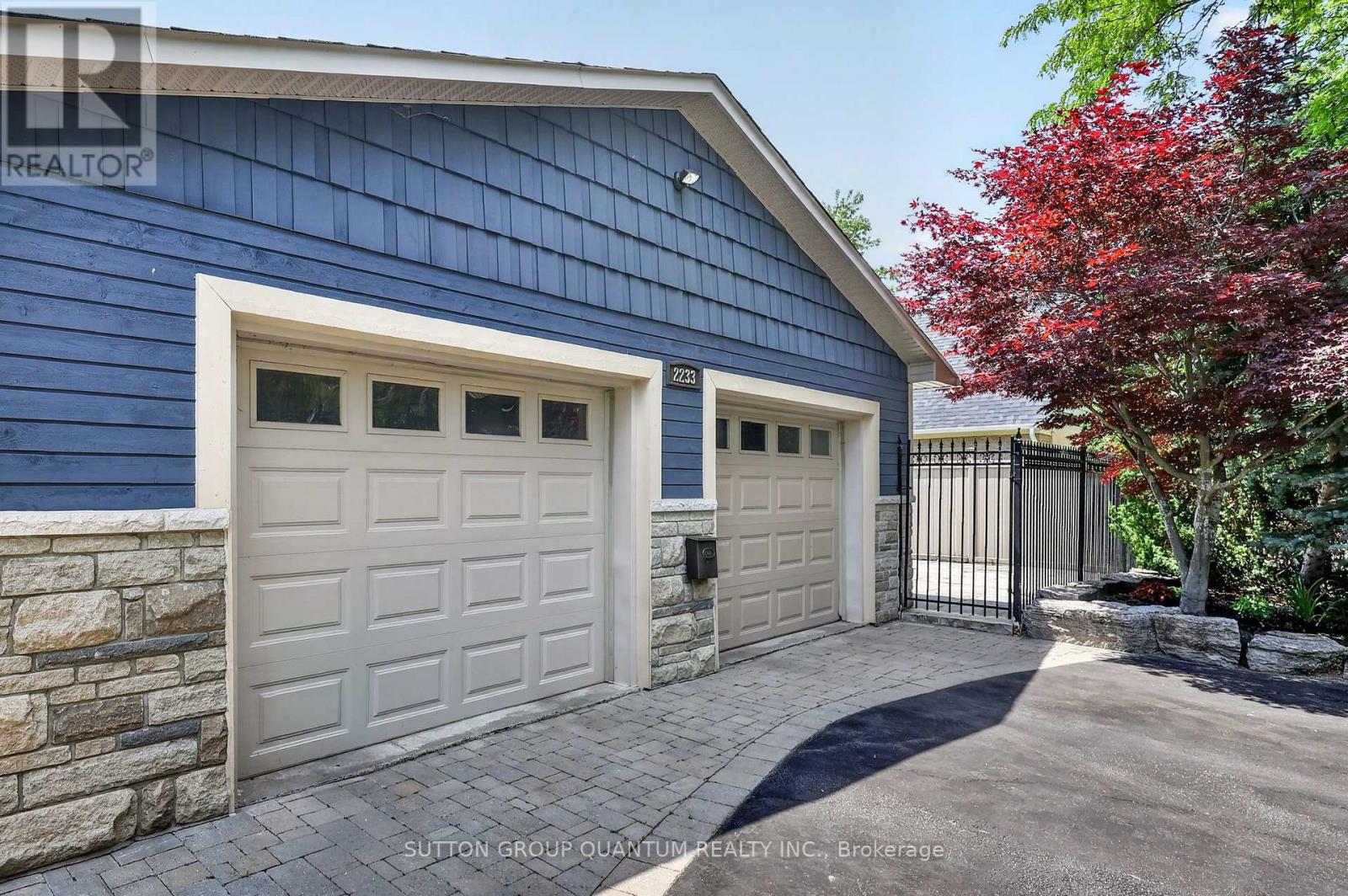 2233 ONEIDA CRESCENT - 31