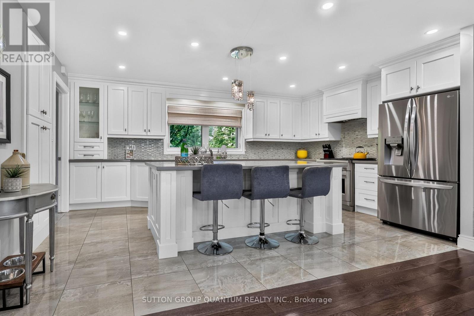 2233 ONEIDA CRESCENT - 8