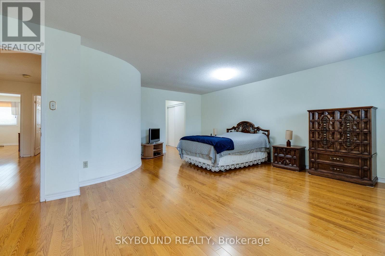 6304 CULMORE CRESCENT - 31