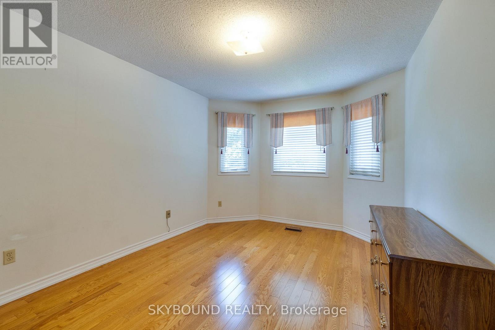 6304 CULMORE CRESCENT - 40