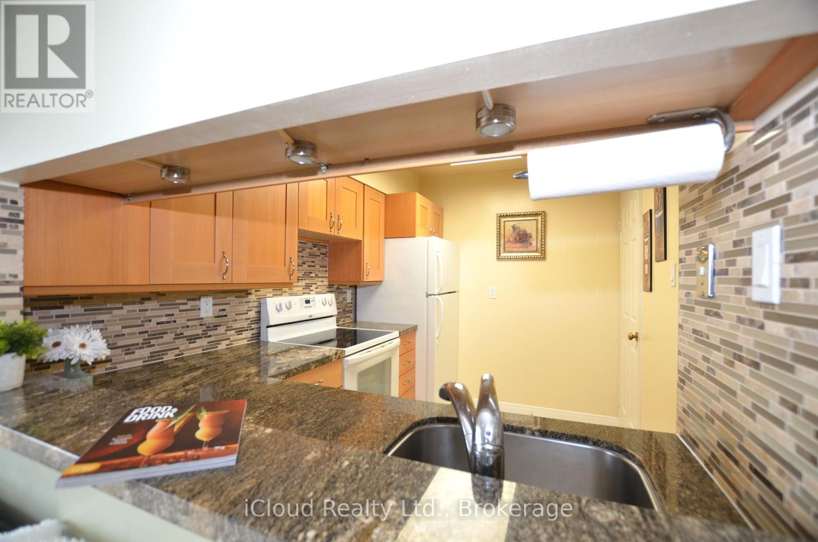 #915 50 KINGSBRIDGE GARDEN CIRCLE - 13