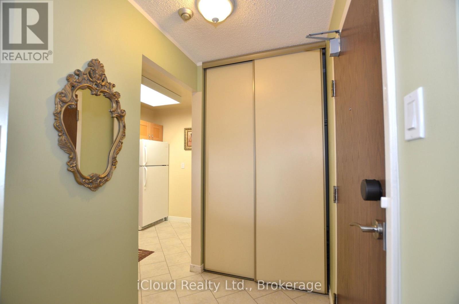 #915 50 KINGSBRIDGE GARDEN CIRCLE - 15