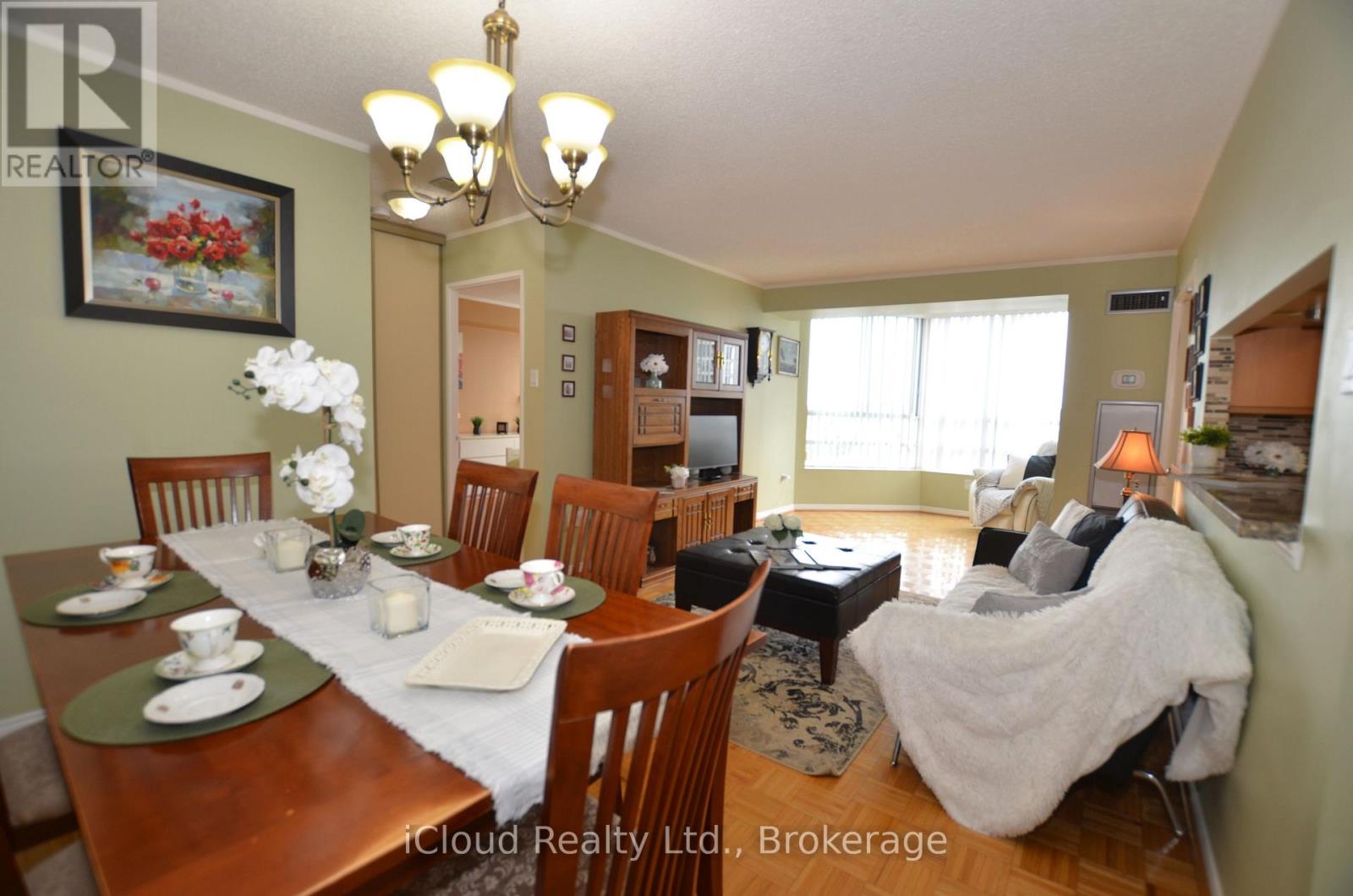#915 50 KINGSBRIDGE GARDEN CIRCLE - 17