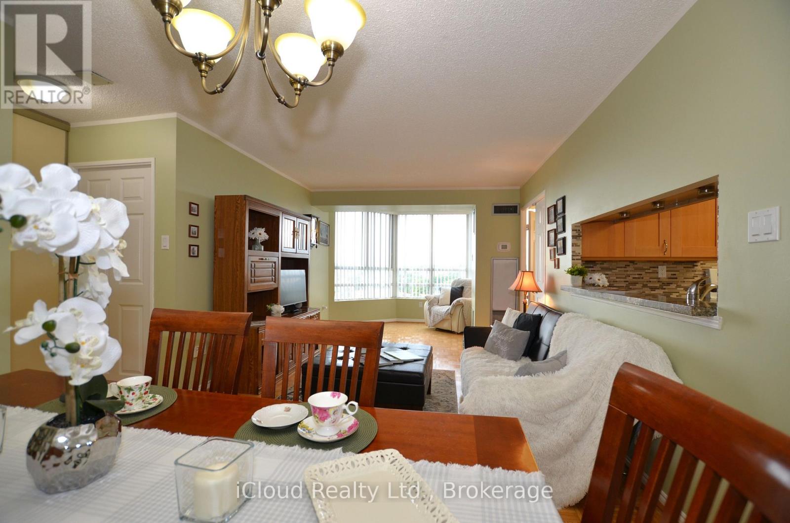 #915 50 KINGSBRIDGE GARDEN CIRCLE - 20