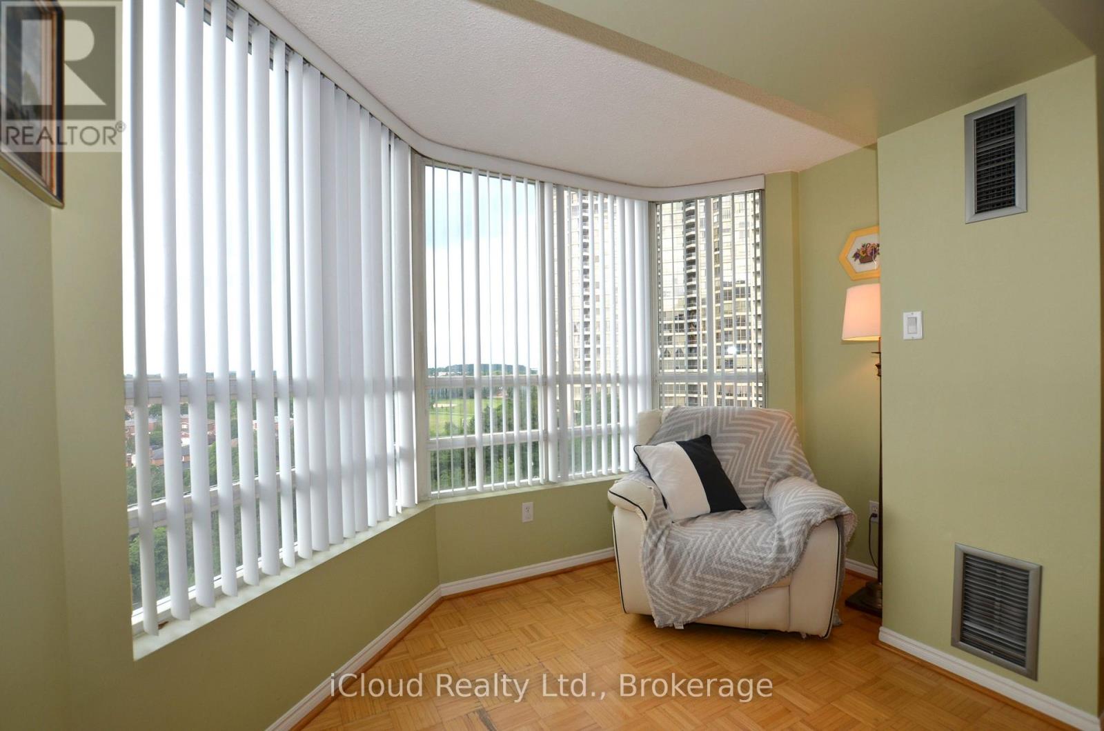 #915 50 KINGSBRIDGE GARDEN CIRCLE - 23