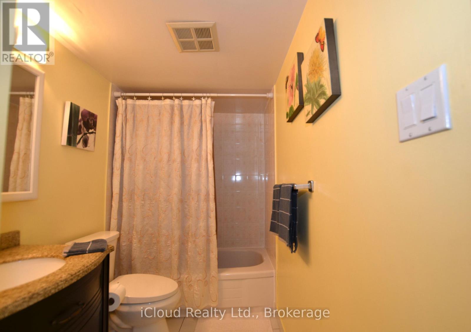 #915 50 KINGSBRIDGE GARDEN CIRCLE - 35