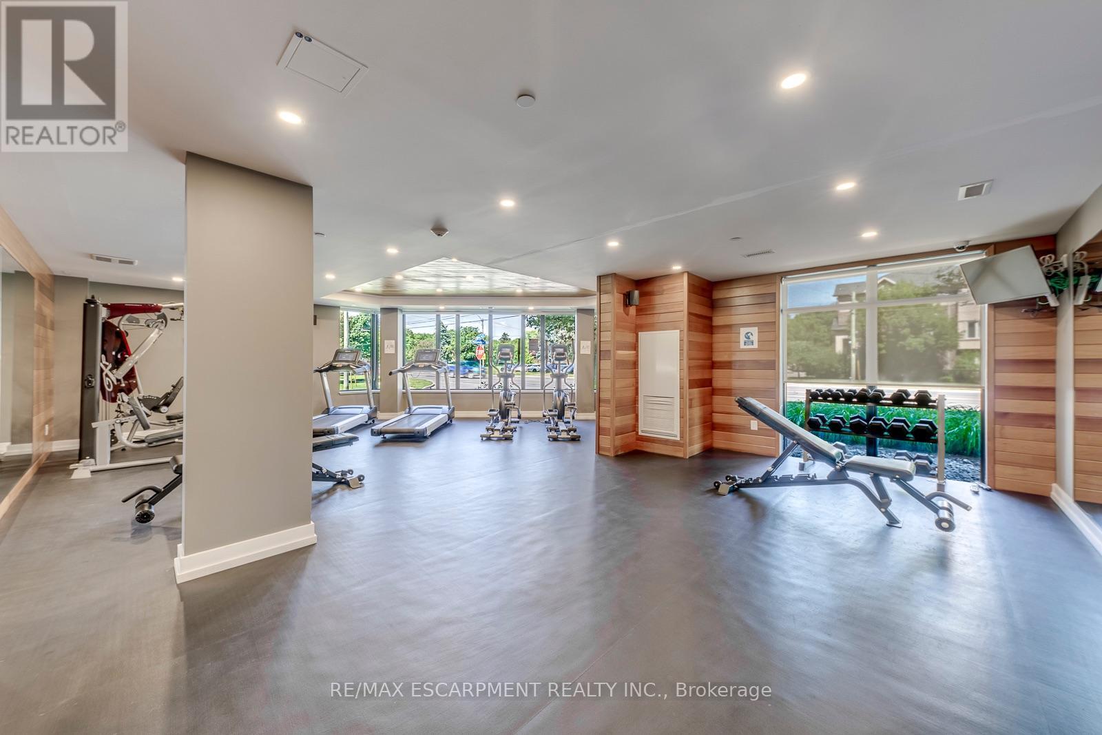 #303 320 PLAINS ROAD E - 35