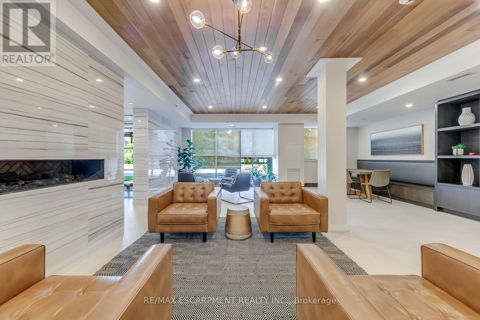 #303 320 PLAINS ROAD E - 5
