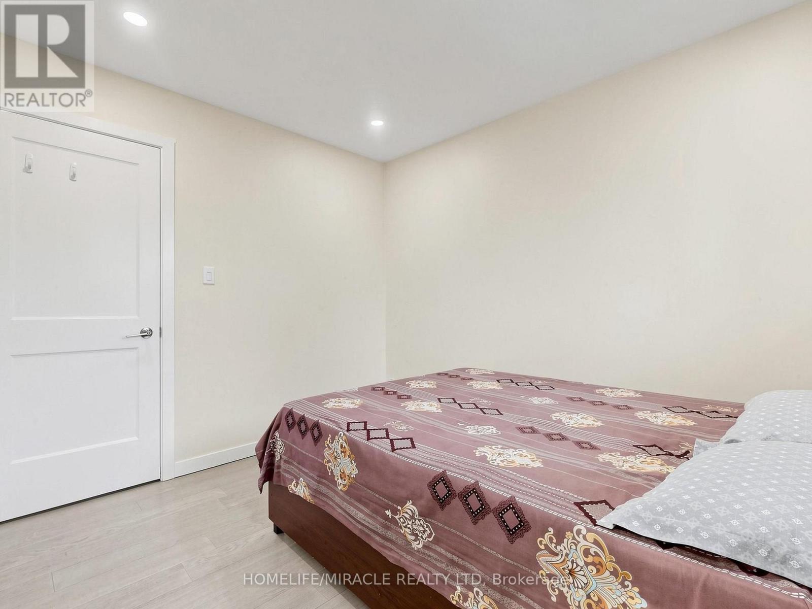 3694 BRANDON GATE DRIVE - 22