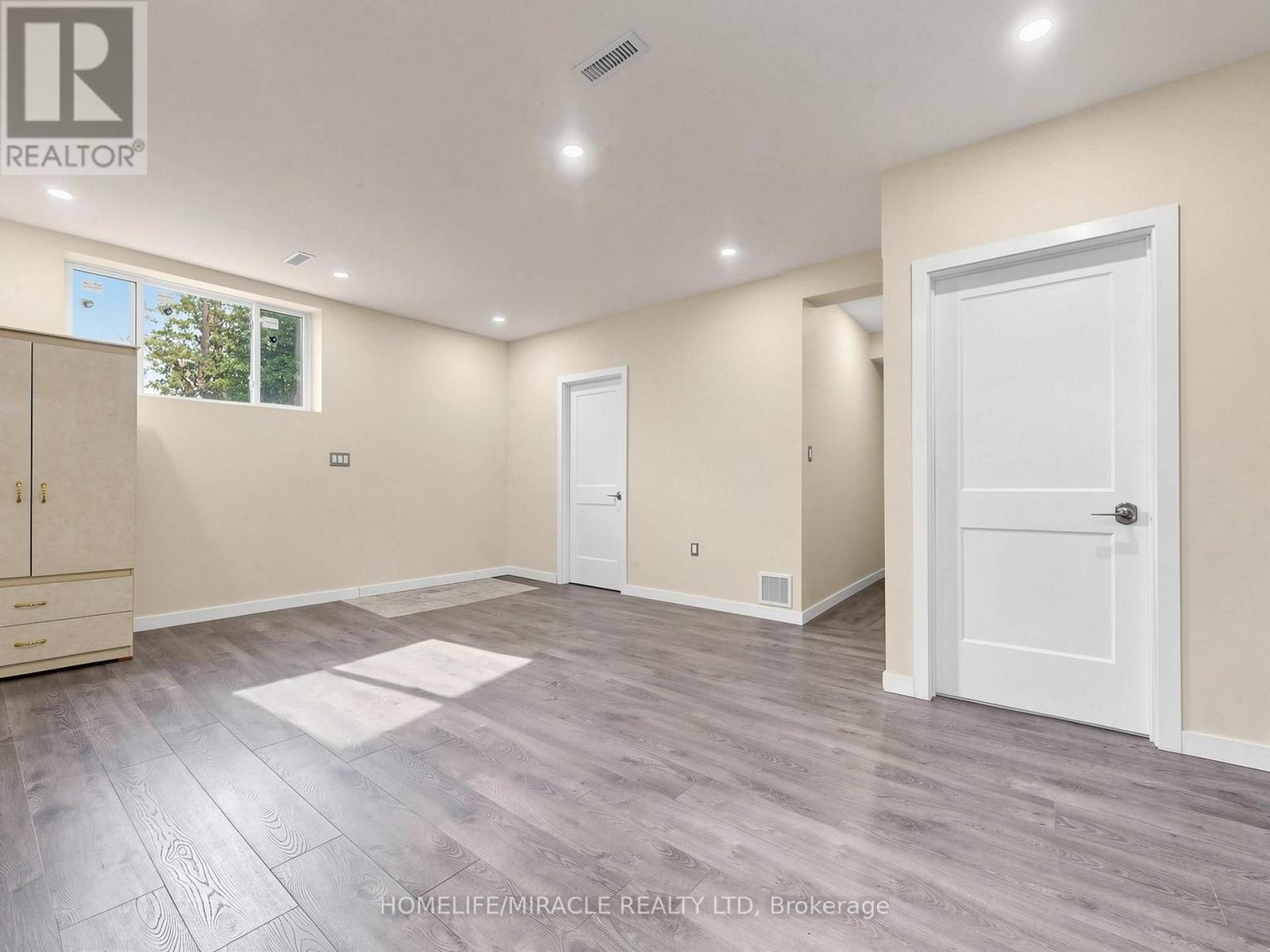 3694 BRANDON GATE DRIVE - 32