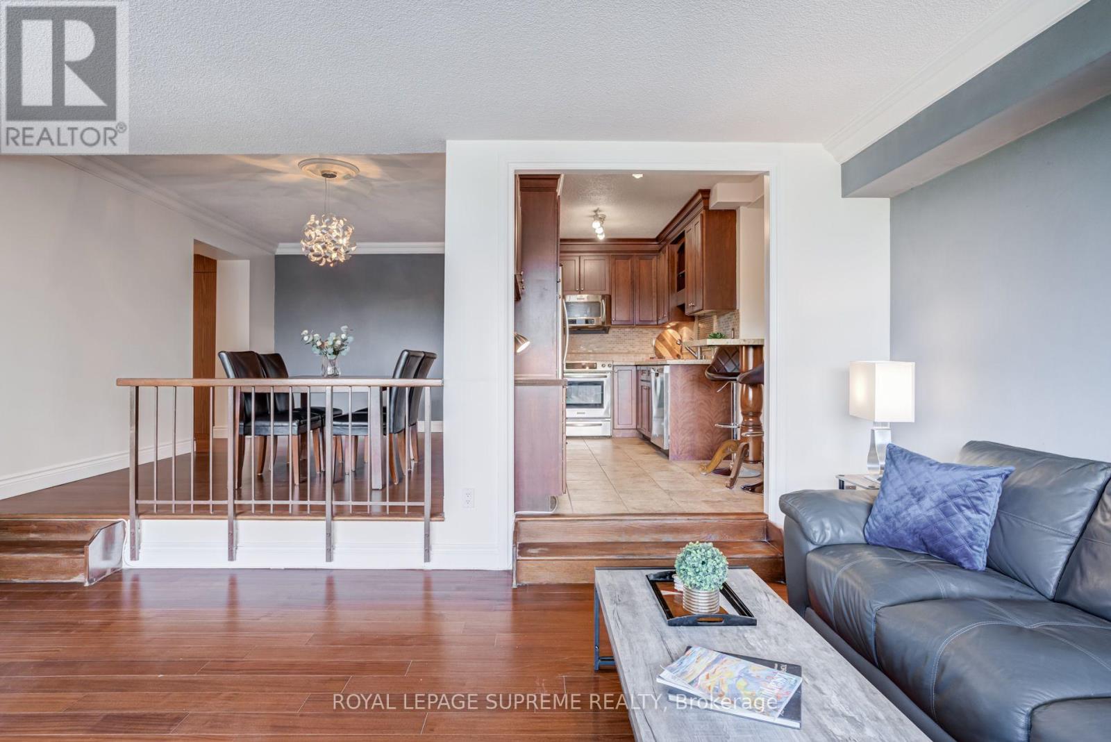 #305 250 SCARLETT ROAD - 25
