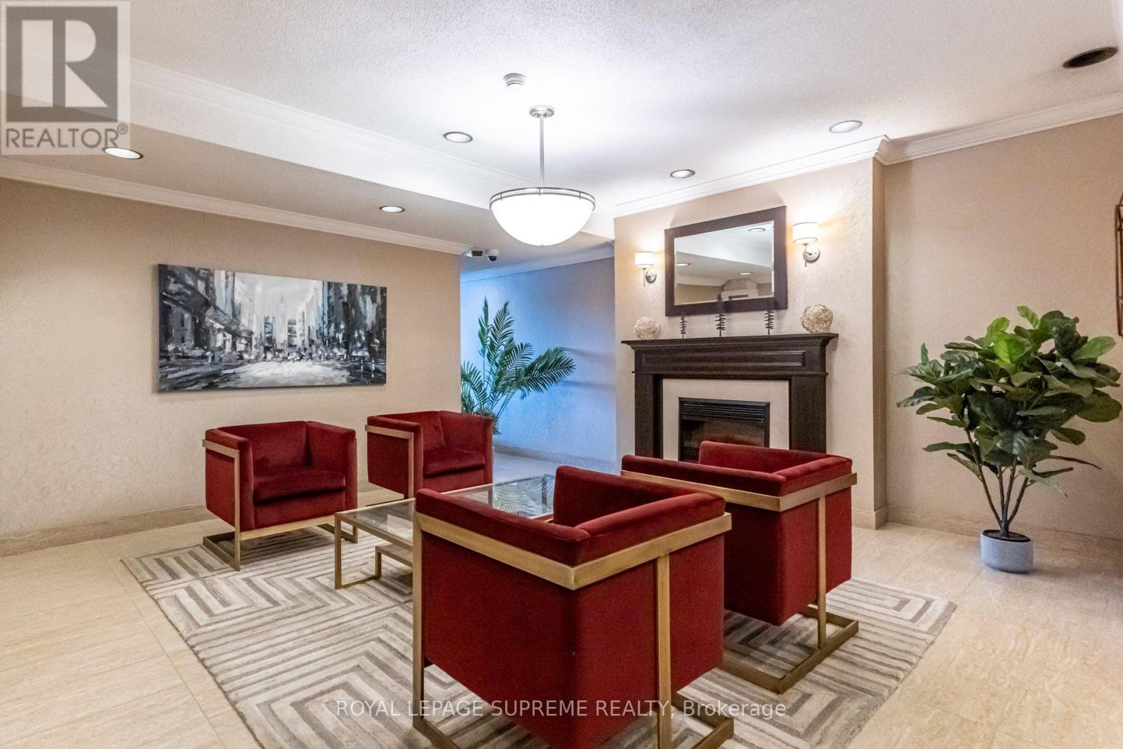 #305 250 SCARLETT ROAD - 8