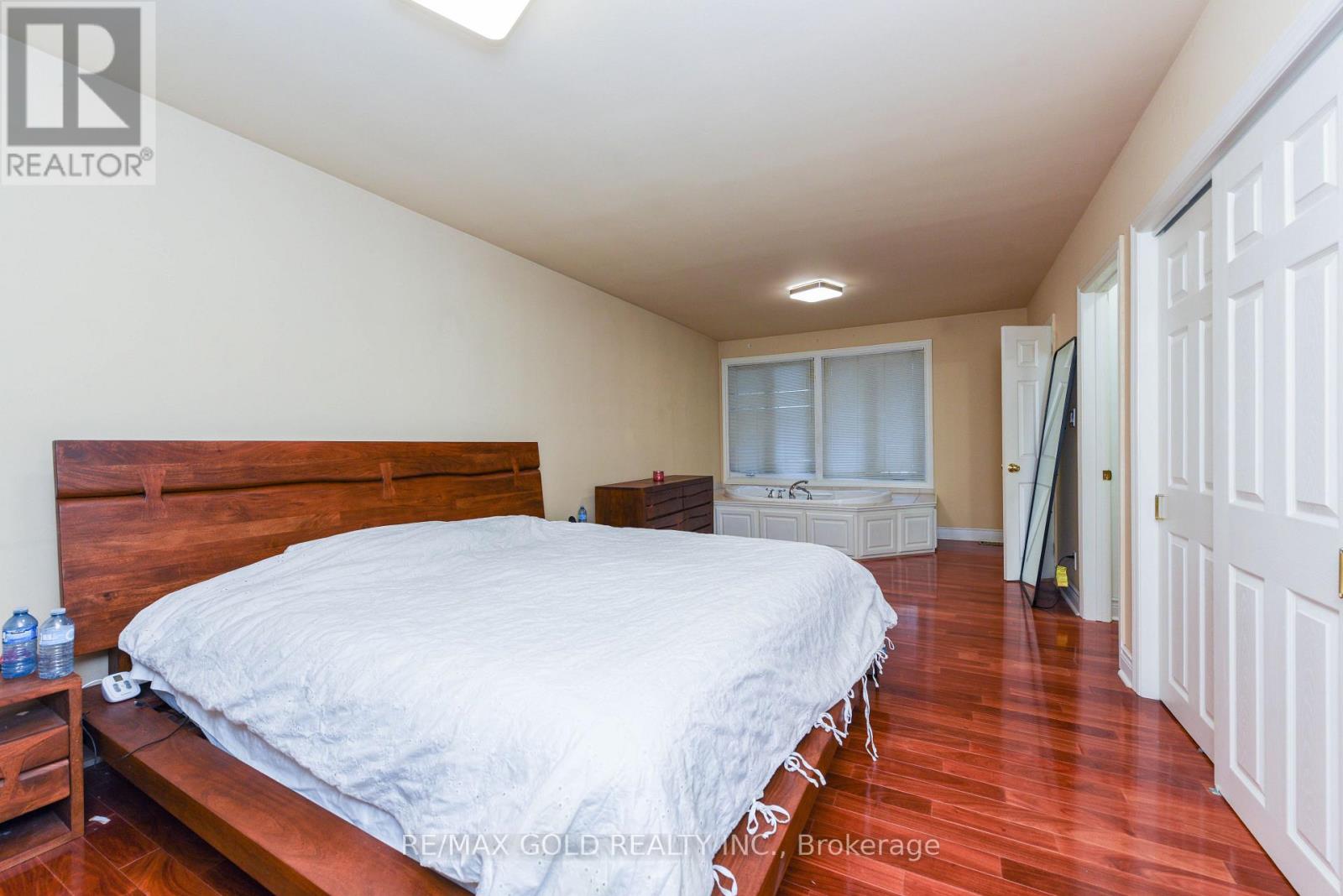 275 EASTCOURT ROAD - 25