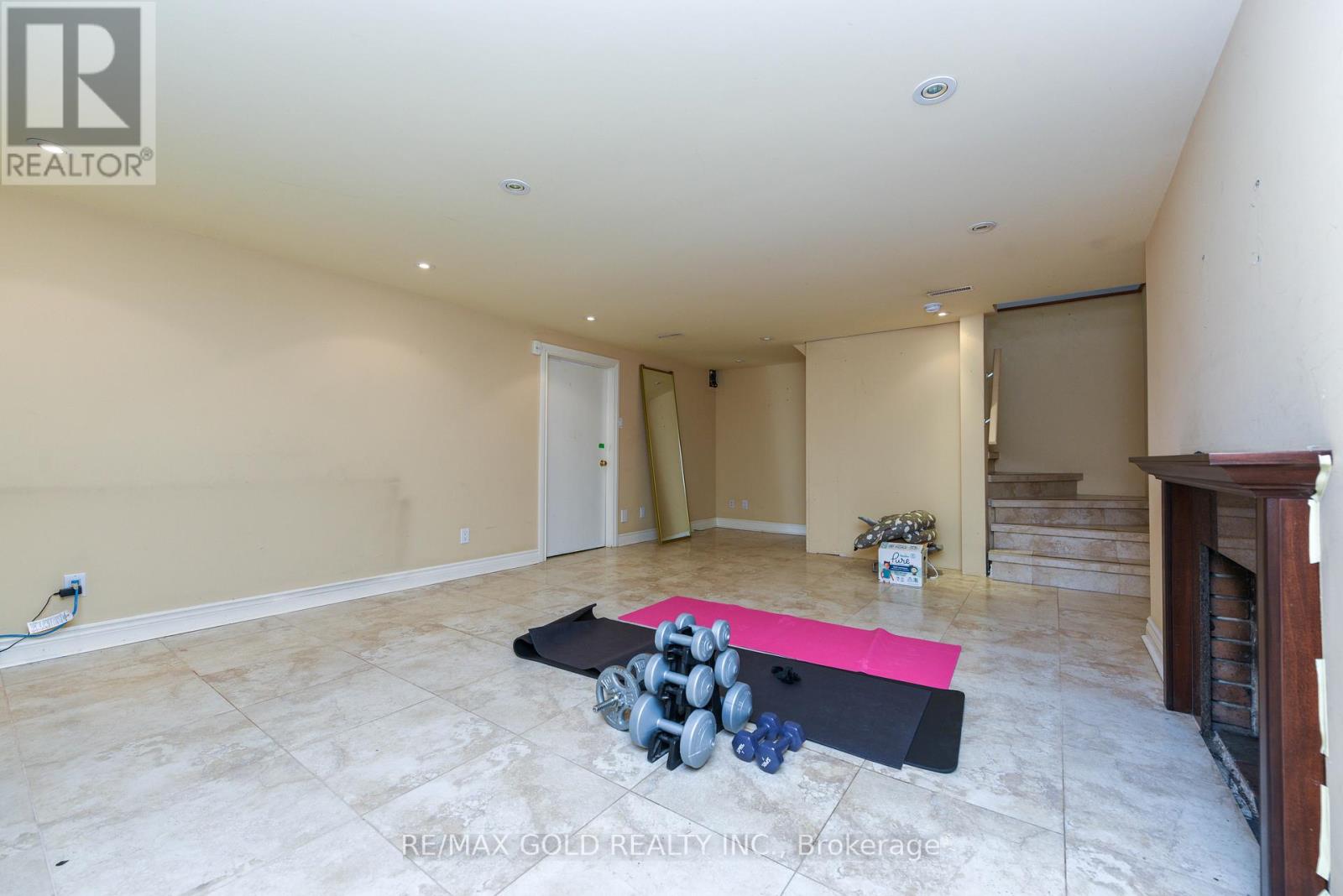 275 EASTCOURT ROAD - 26