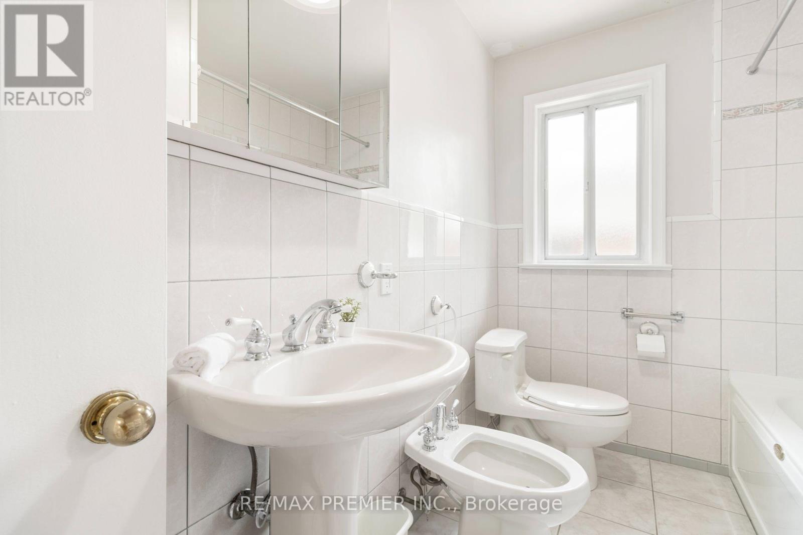30 FORTHBRIDGE CRESCENT - 14