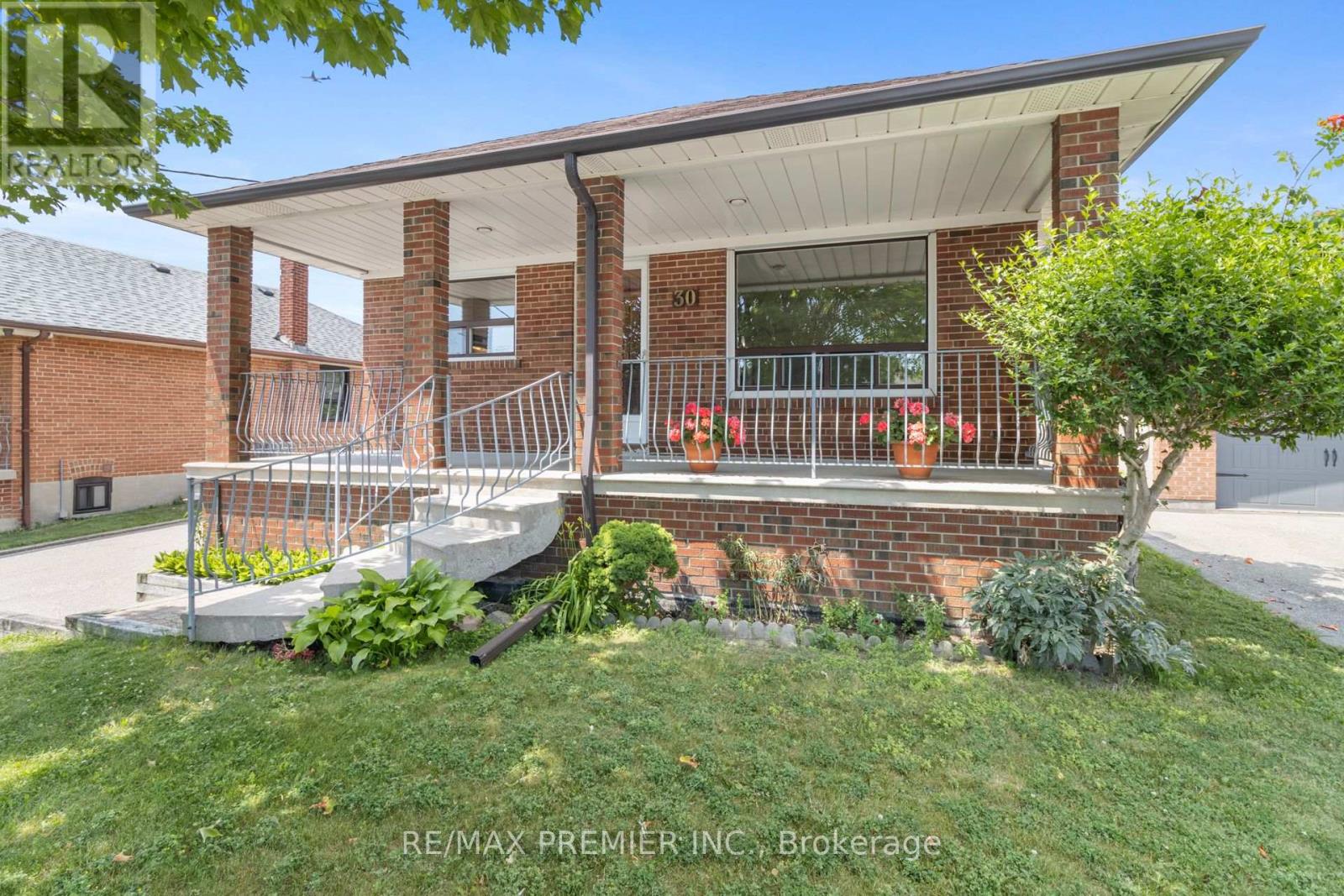 30 FORTHBRIDGE CRESCENT - 2