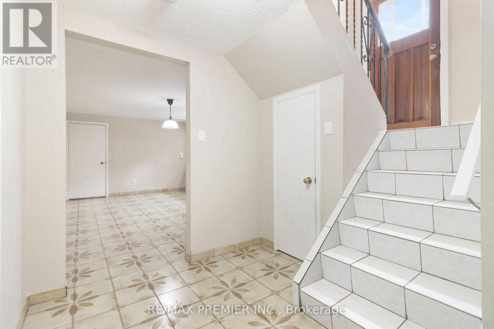 30 FORTHBRIDGE CRESCENT - 22