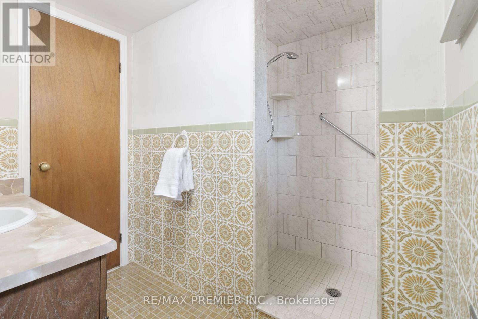 30 FORTHBRIDGE CRESCENT - 30