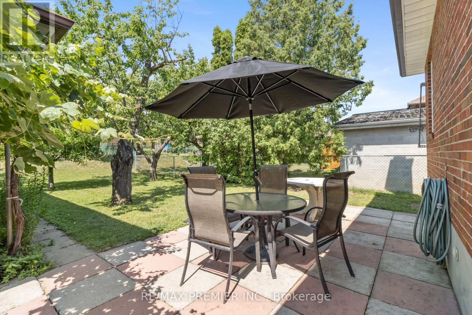 30 FORTHBRIDGE CRESCENT - 34