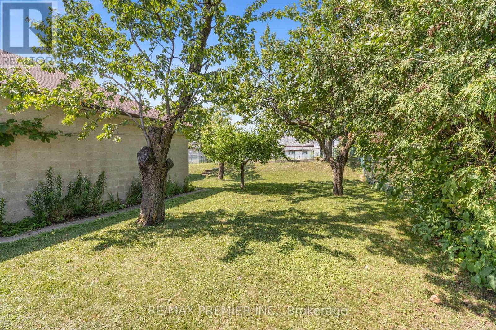30 FORTHBRIDGE CRESCENT - 36