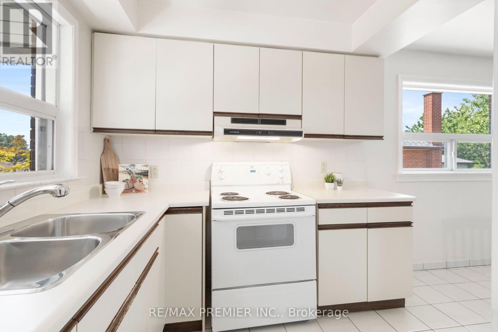 30 FORTHBRIDGE CRESCENT - 8
