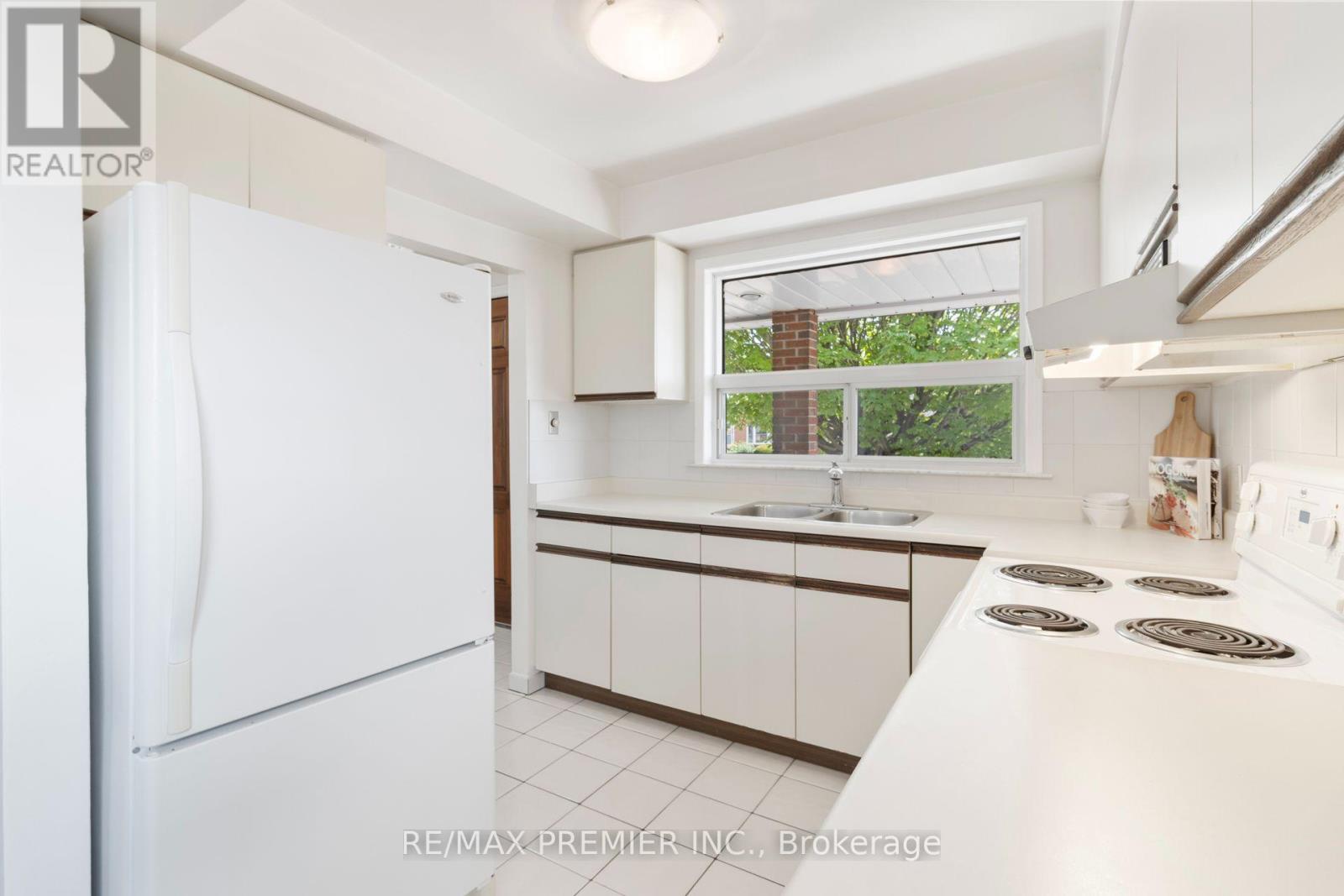 30 FORTHBRIDGE CRESCENT - 9