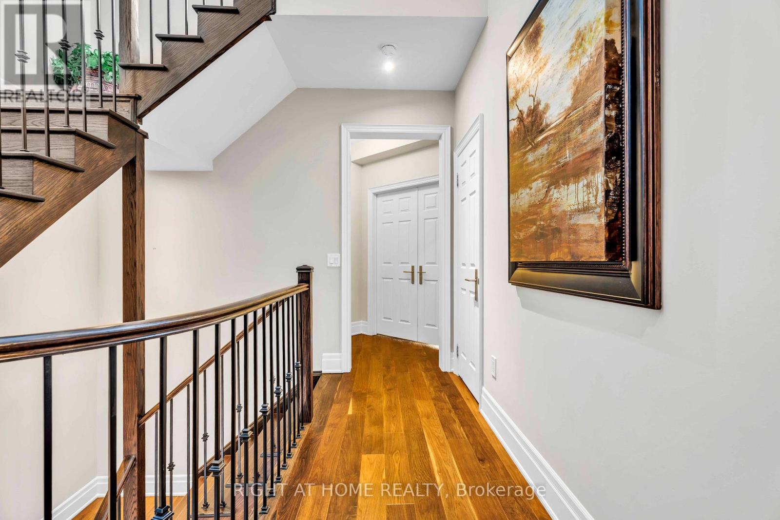 184 DORVAL DRIVE - 15