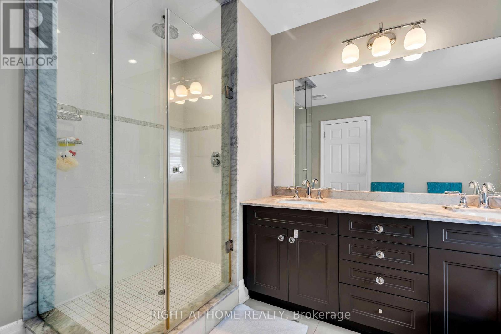 184 DORVAL DRIVE - 17