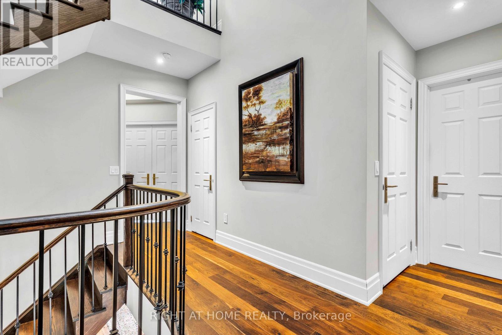 184 DORVAL DRIVE - 23