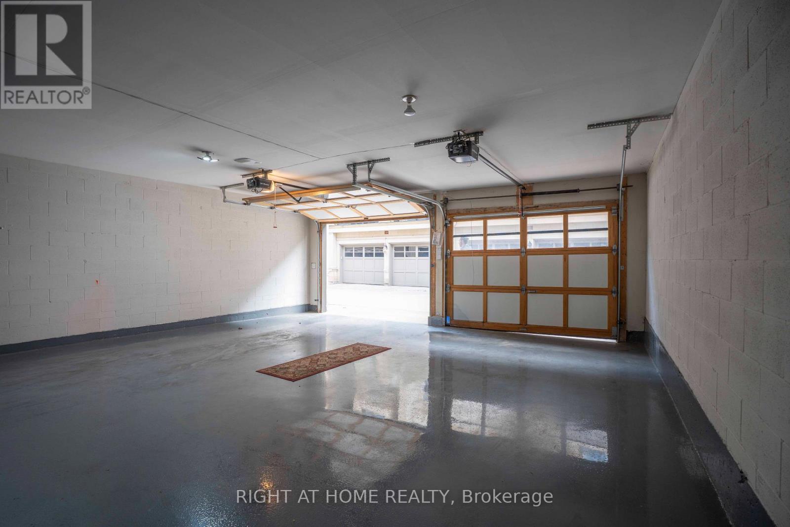 184 DORVAL DRIVE - 28
