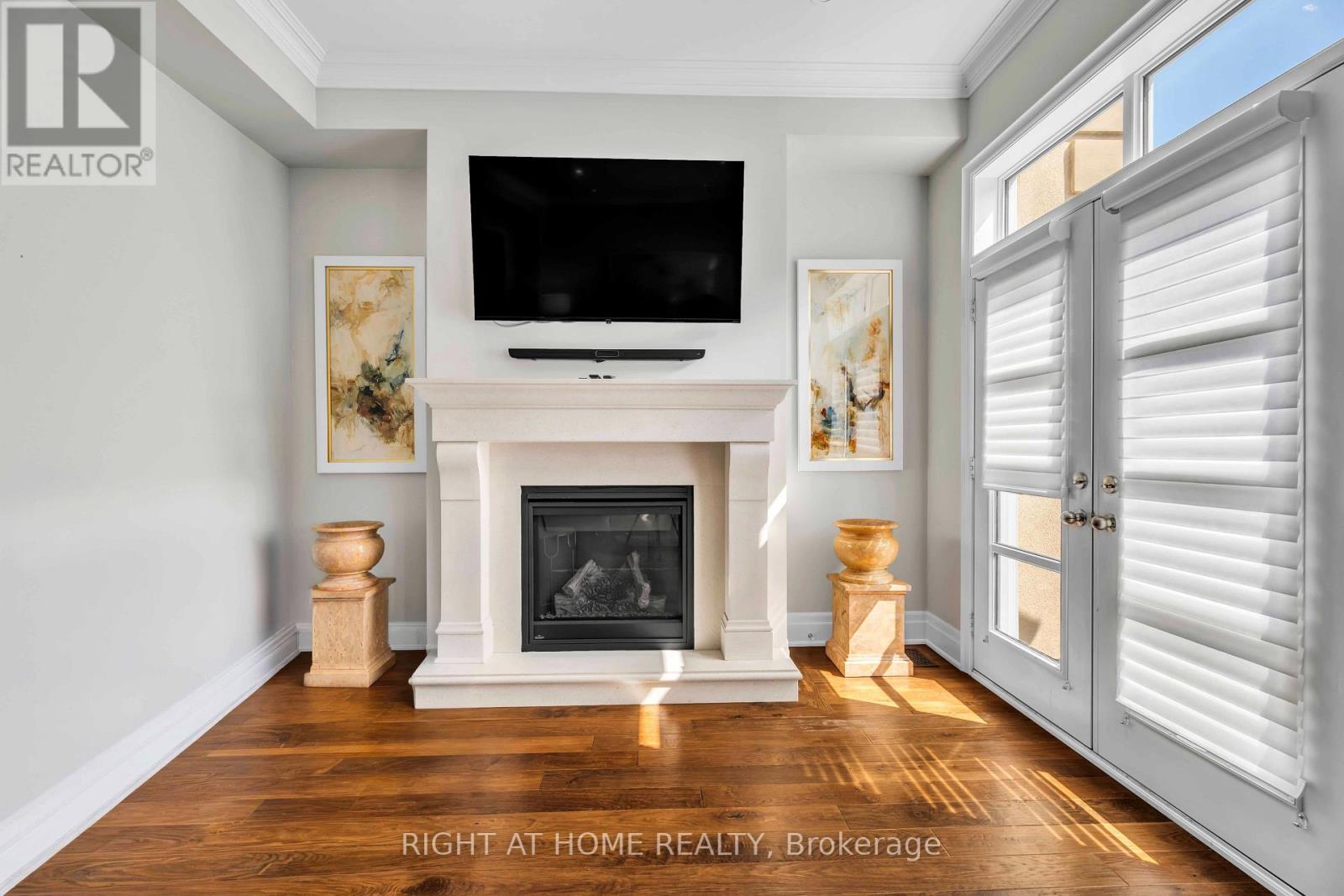 184 DORVAL DRIVE - 9