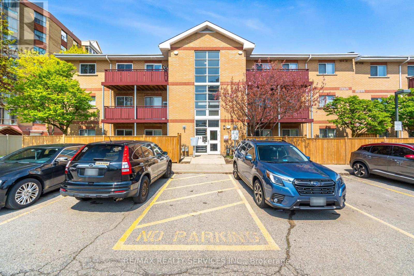 #110A 211 FORUM DRIVE - 1