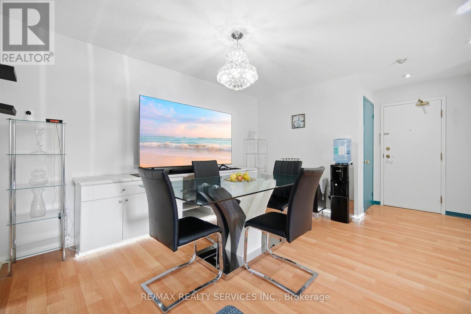 #110A 211 FORUM DRIVE - 10
