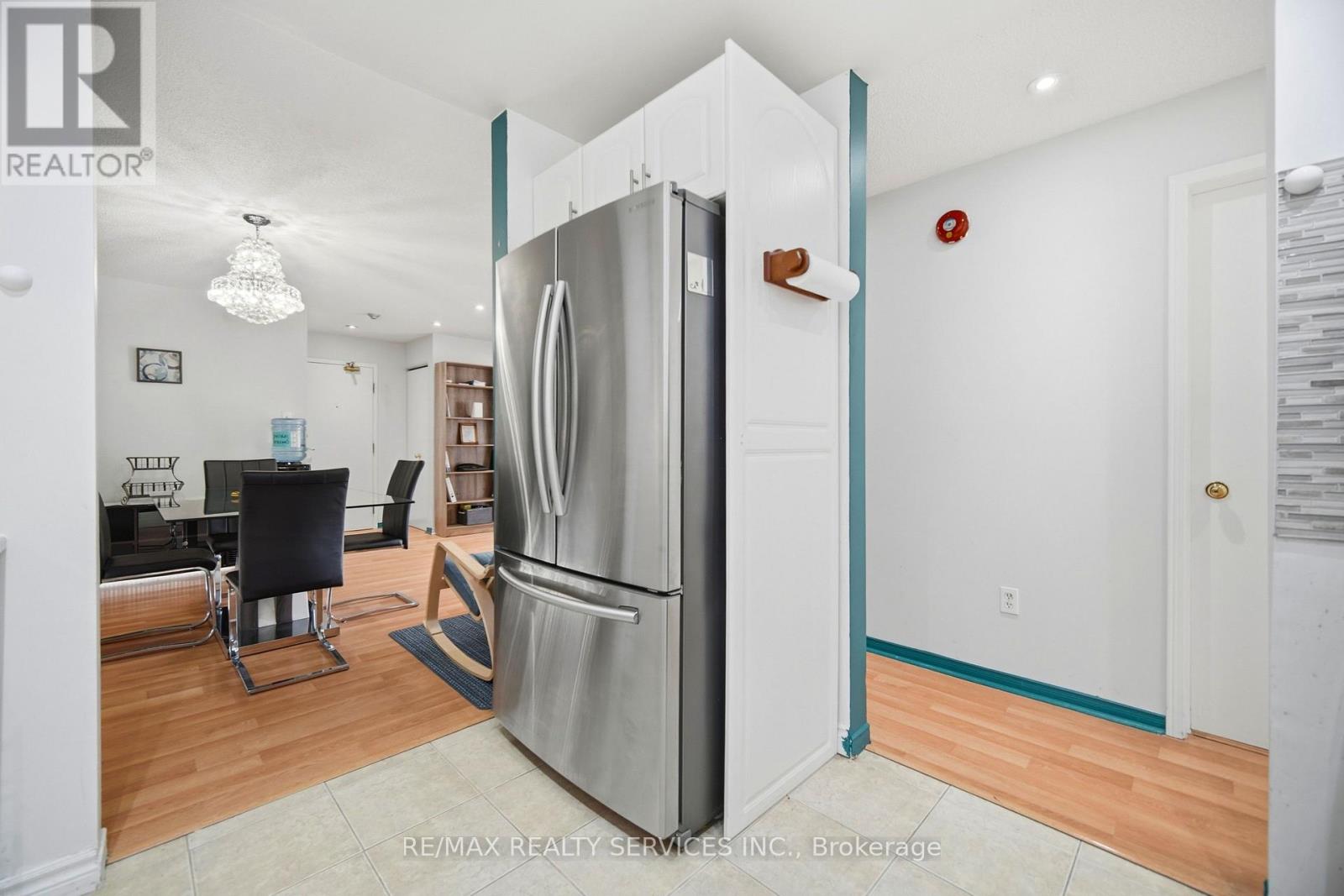 #110A 211 FORUM DRIVE - 16